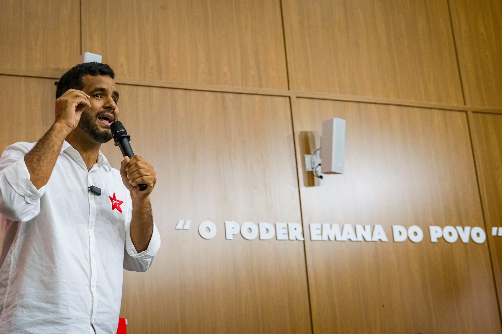 “Uma dinâmica de trabalho que é insustentável para a maioria dos brasileiros”, diz presidente do PT Bahia sobre escala 6×1