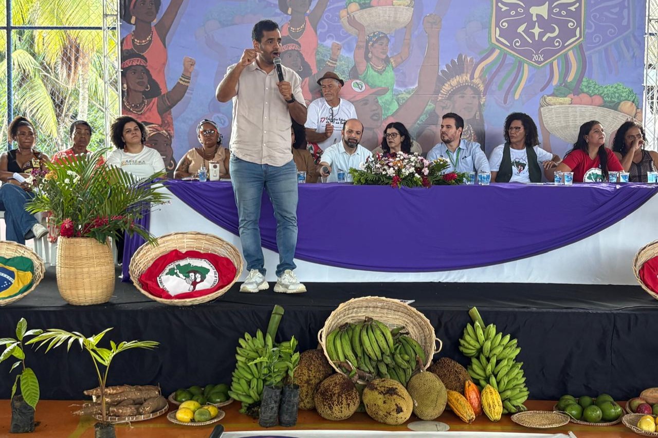 Tássio Brito celebra avanço de projeto que criminaliza misoginia