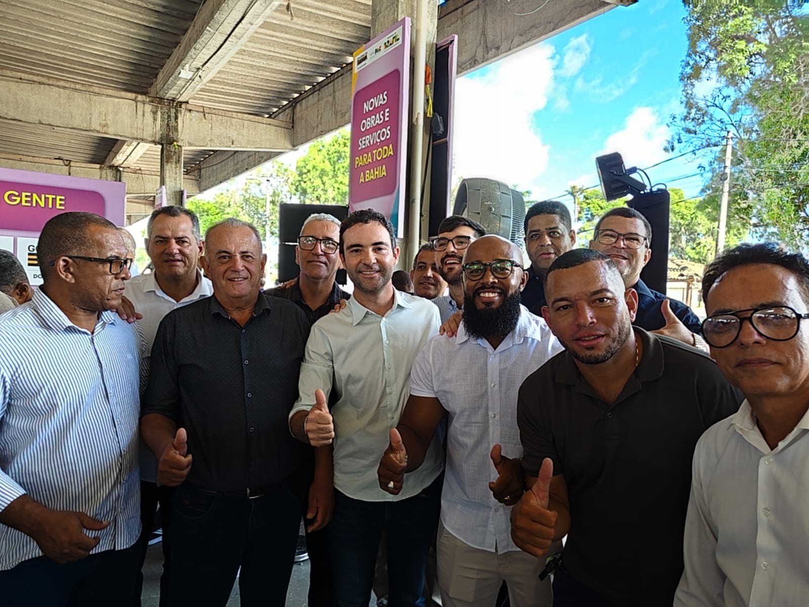 Jerônimo autoriza obras e investimentos para Brumado em agenda no Parque de Exposições