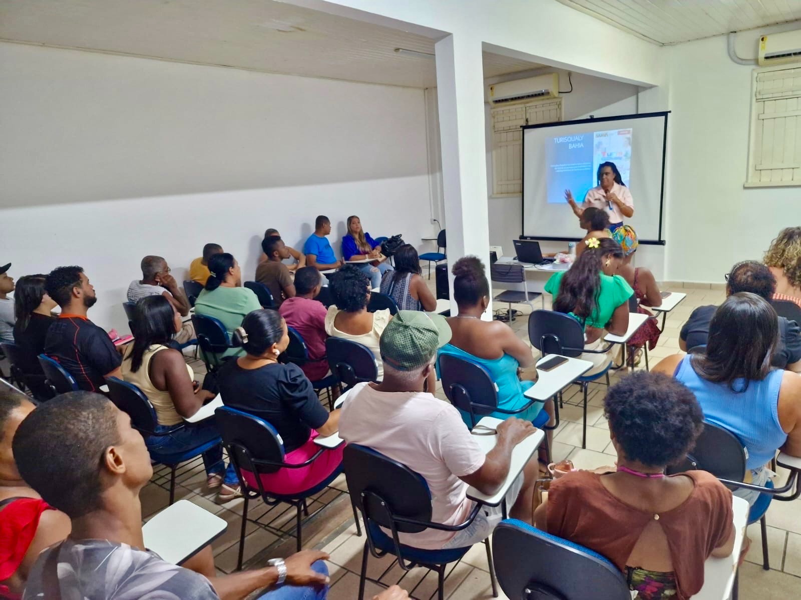 Programa QualiTurismo Bahia inicia capacitações na Costa do Dendê