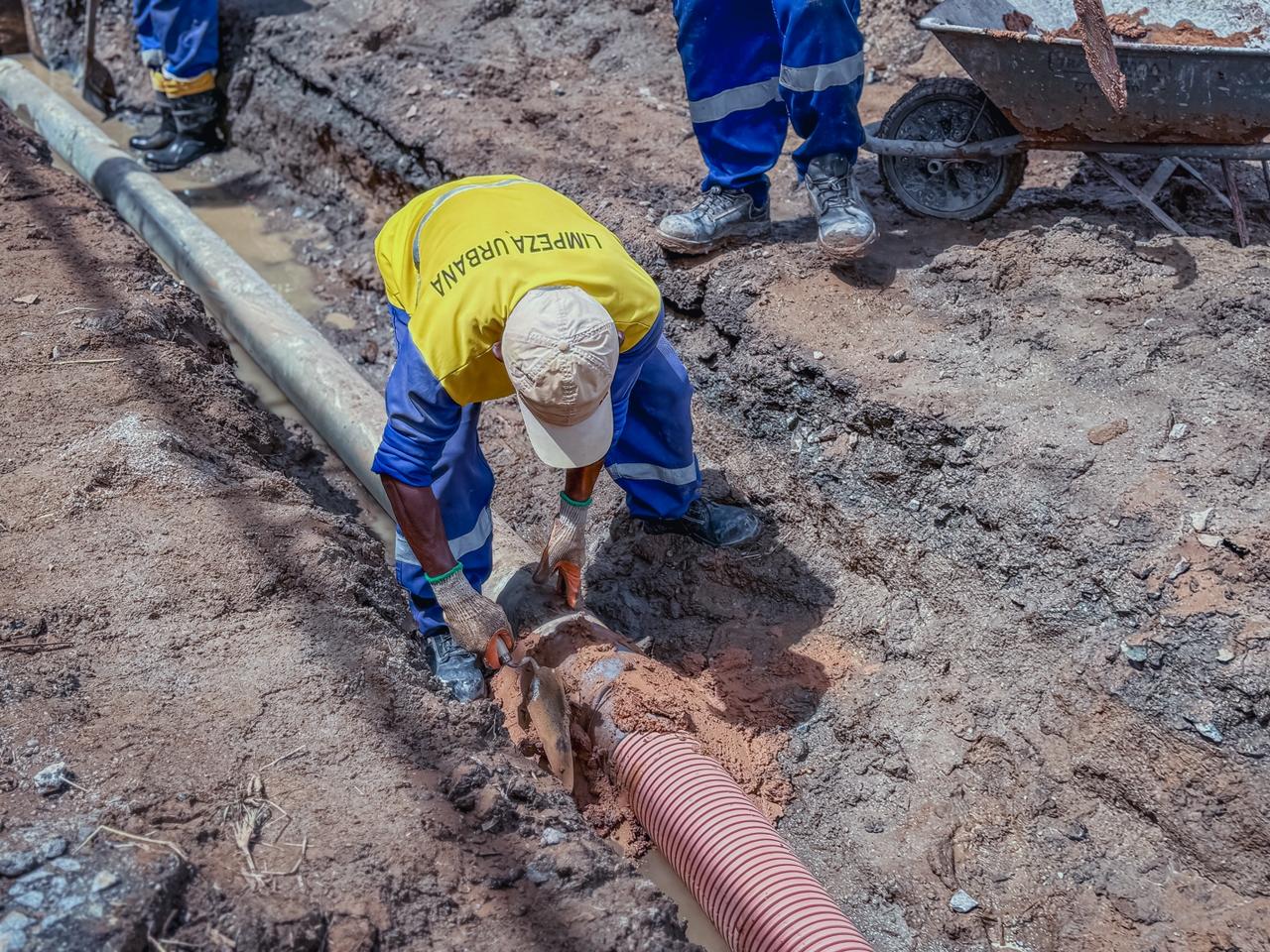 Prefeitura de Lauro substitui tubulação para reduzir alagamentos no Caji