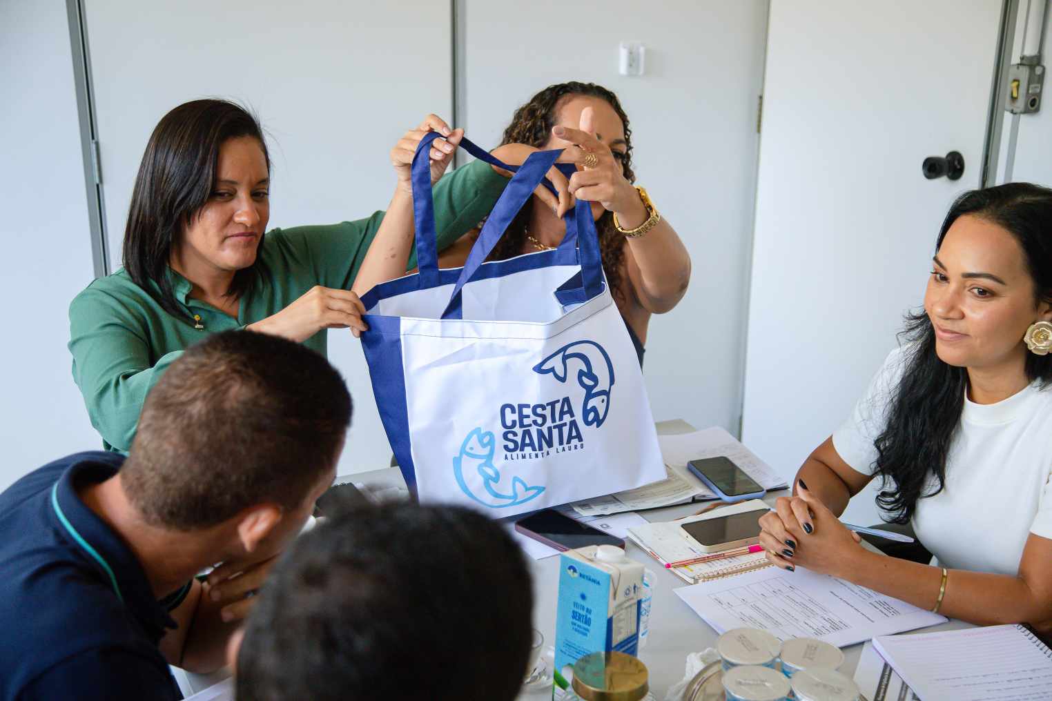 Prefeitura de Lauro divulga calendário de entrega da Cesta Santa