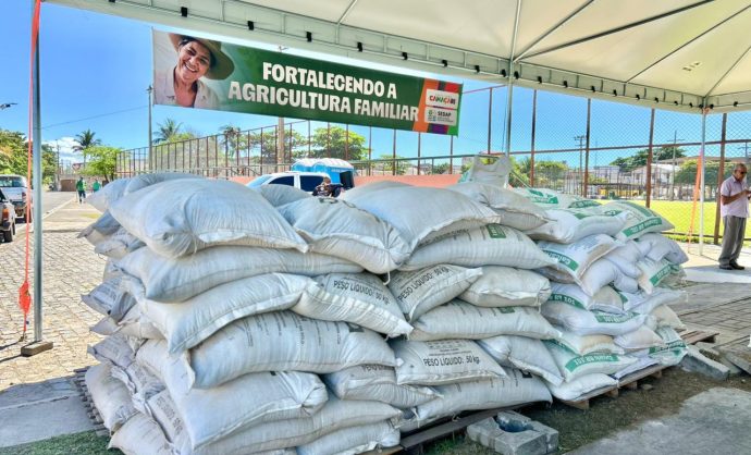 Sedap inicia entrega de insumos para produtores rurais de Arembepe