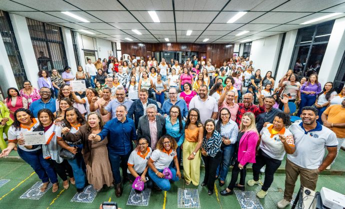 Camaçari: Programa de qualificação fortalece autonomia das mulheres com entrega de 234 certificados