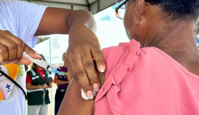 Camaçari aplica mais de 2,3 mil doses no Dia D da vacinação contra a gripe