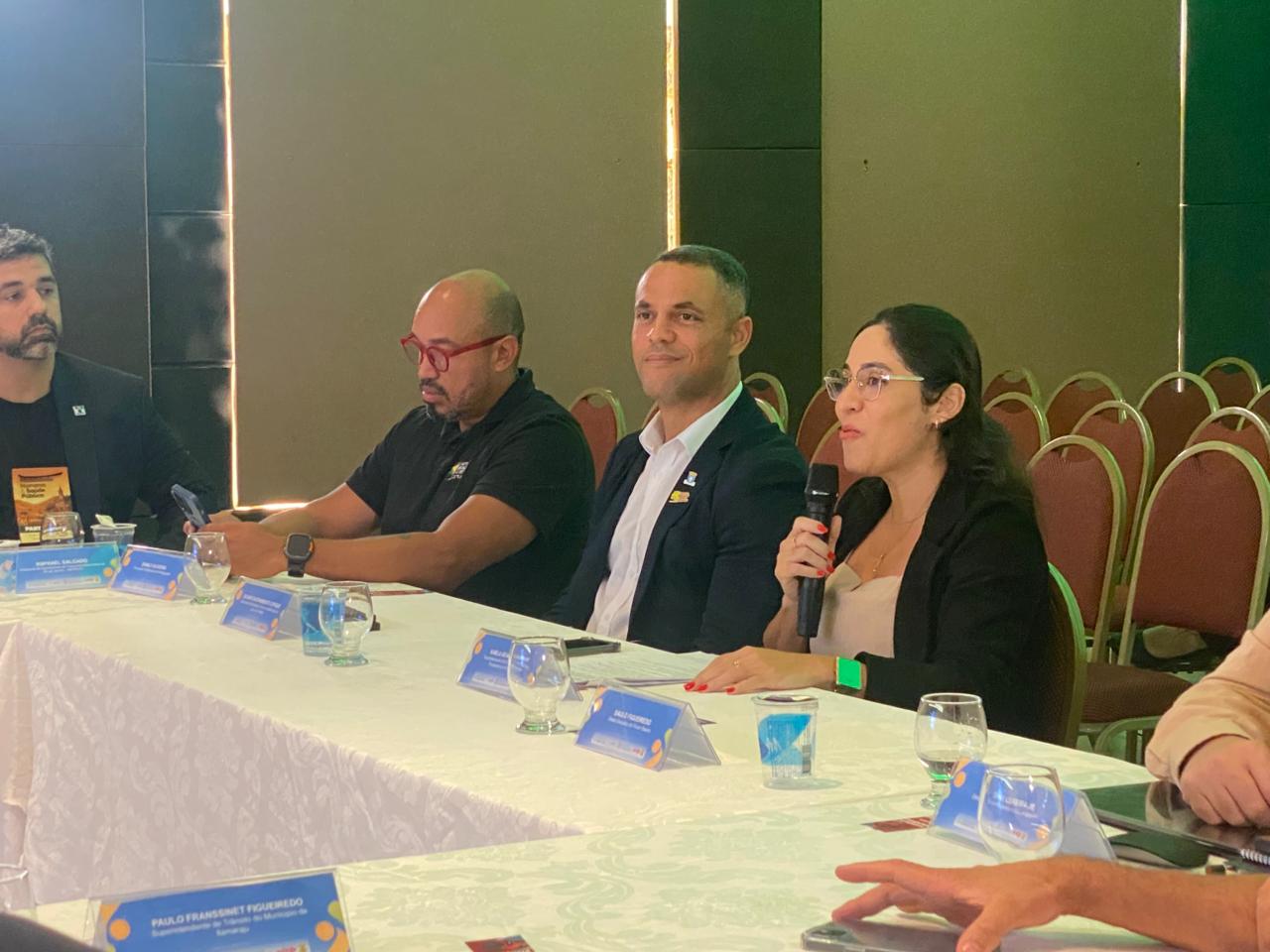 Lauro de Freitas integra discussões estratégicas no segundo dia de fórum de mobilidade 