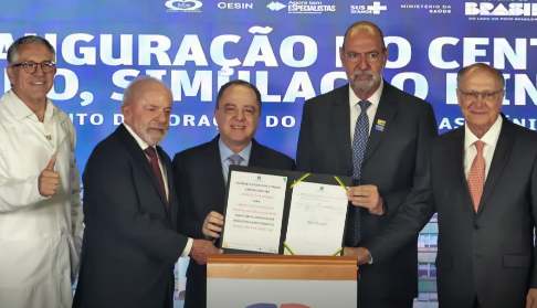 Lula sanciona lei do marco regulatório da vacina contra o câncer