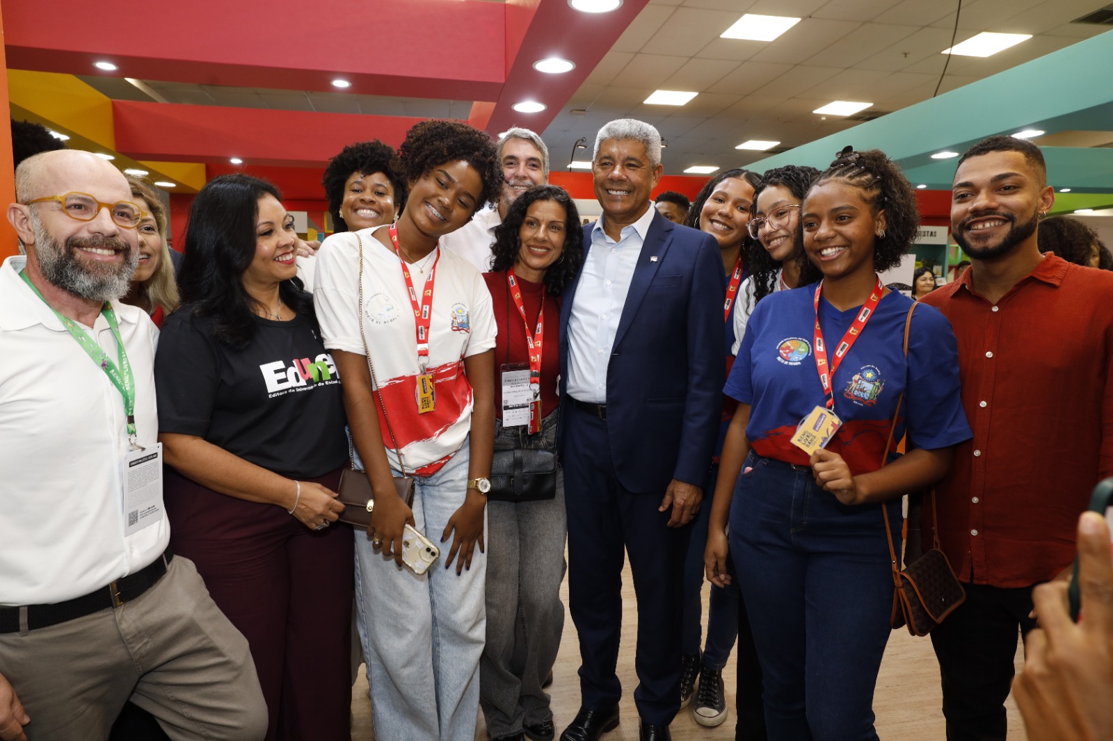 Bienal do Livro Bahia 2026 tem início e fortalece políticas de incentivo à leitura