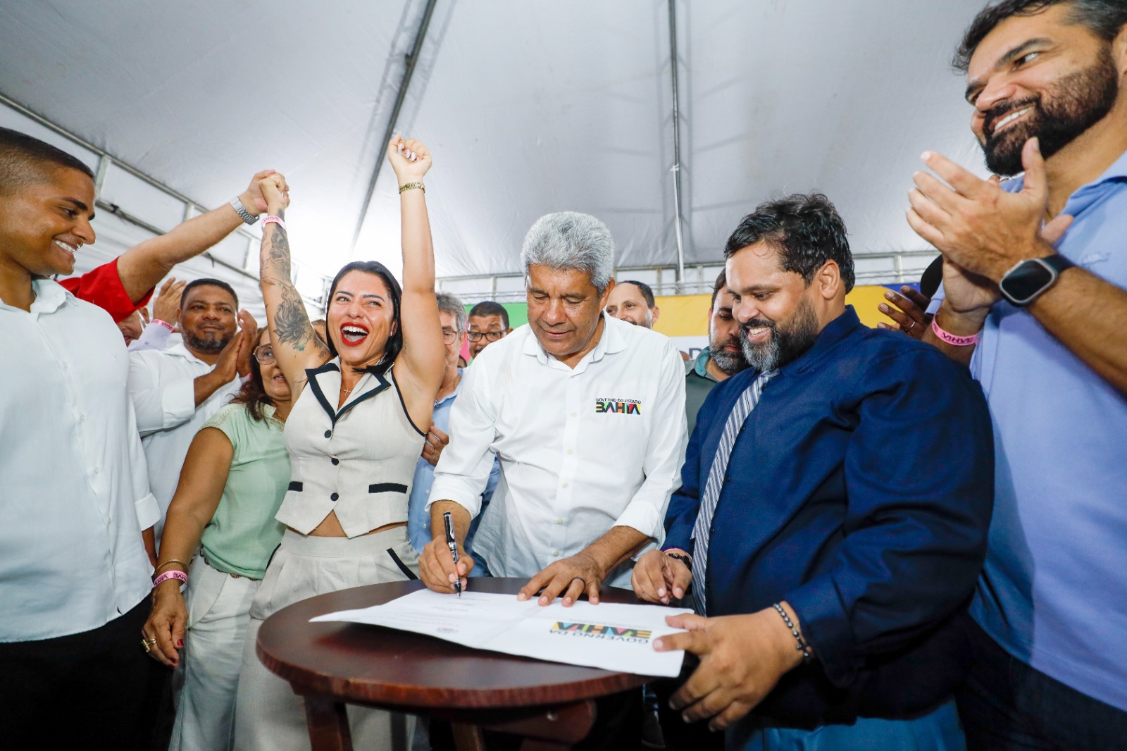 Governo da Bahia investe mais de R$ 20 milhões em obra de pavimentação em Jaguaripe