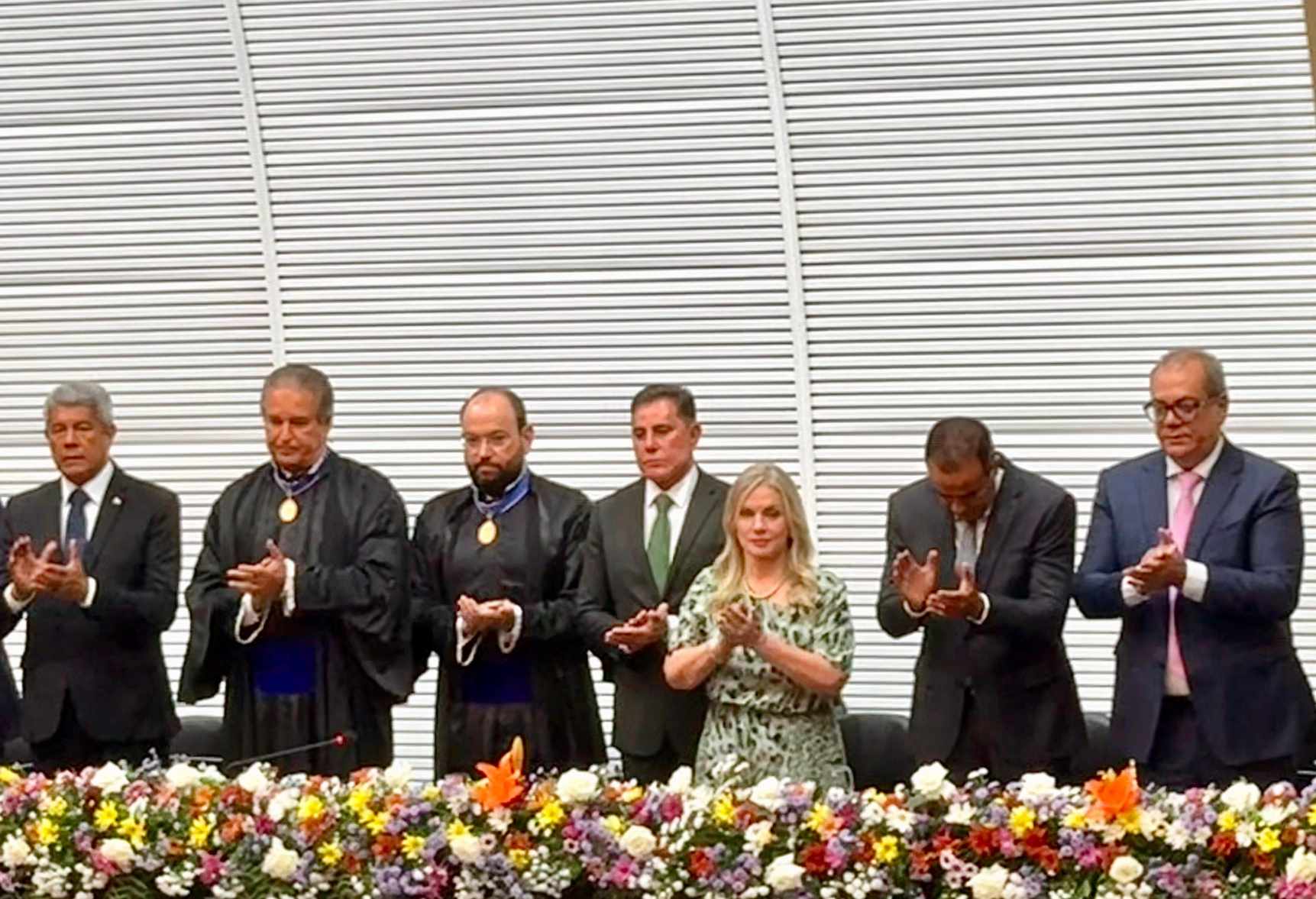 Carlos Muniz participa da posse de Maurício Kertzman como presidente do TRE