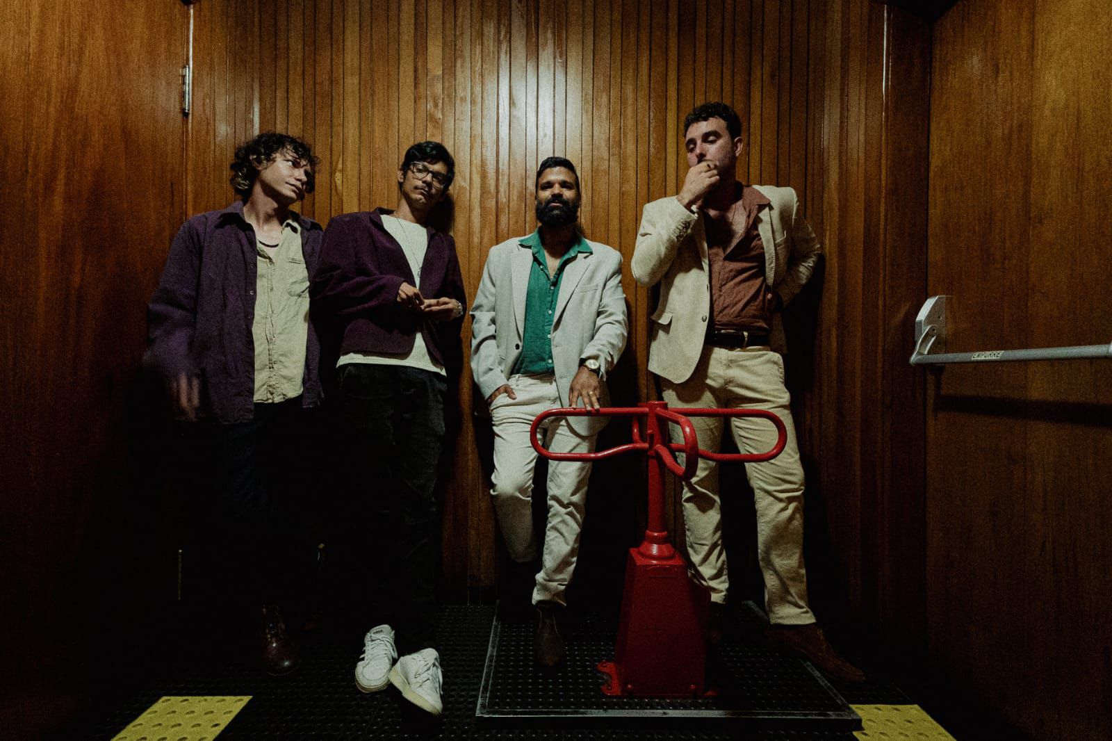 Merlô apresenta seu disco de estreia “CINEMA” nesta quinta em Salvador