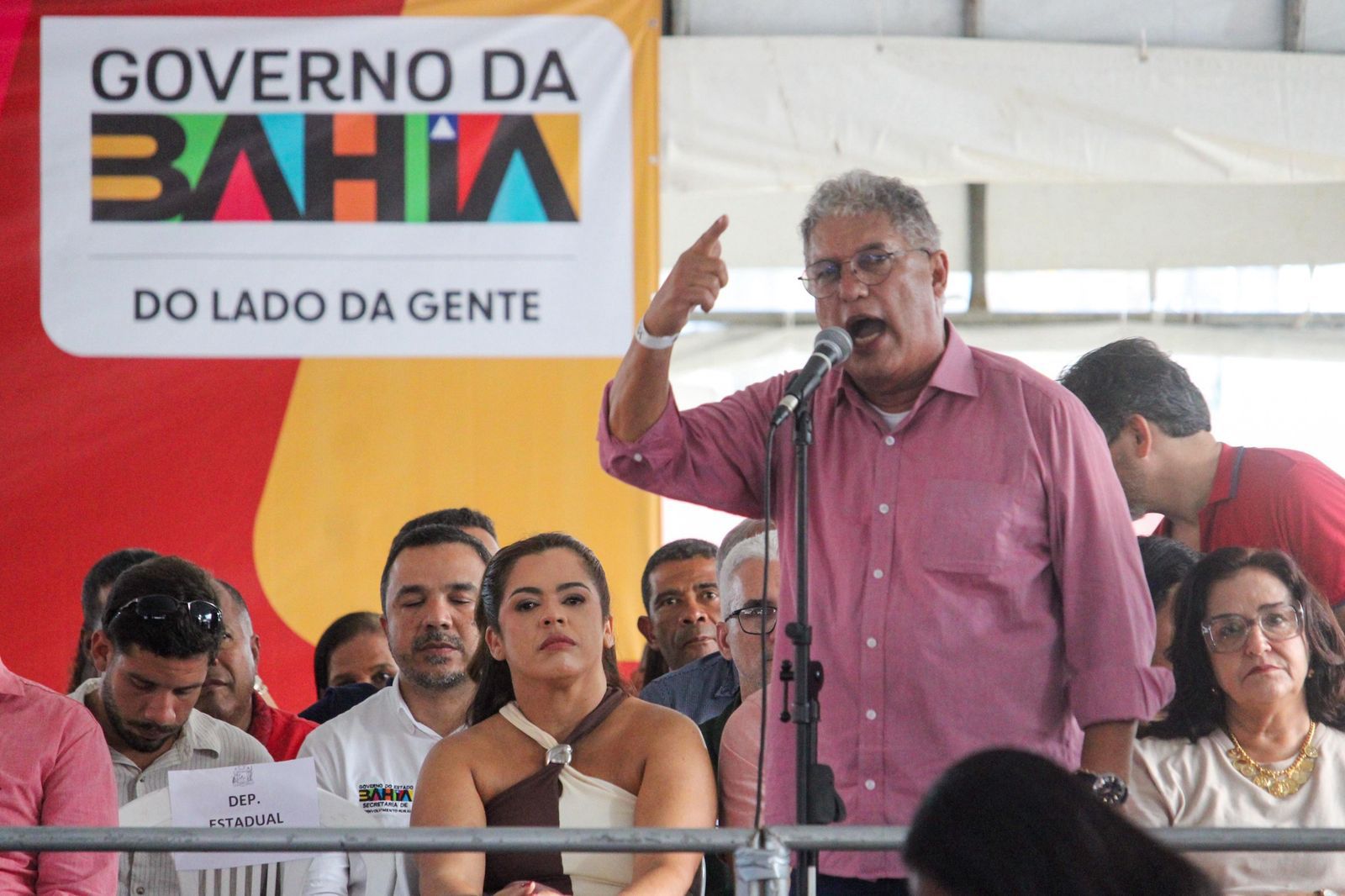 Fake news sobre hospital em Guanambi expõe má-fé de ACM Neto, critica Rosemberg