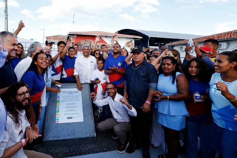 Jerônimo entrega novo colégio estadual de tempo integral em Nordestina