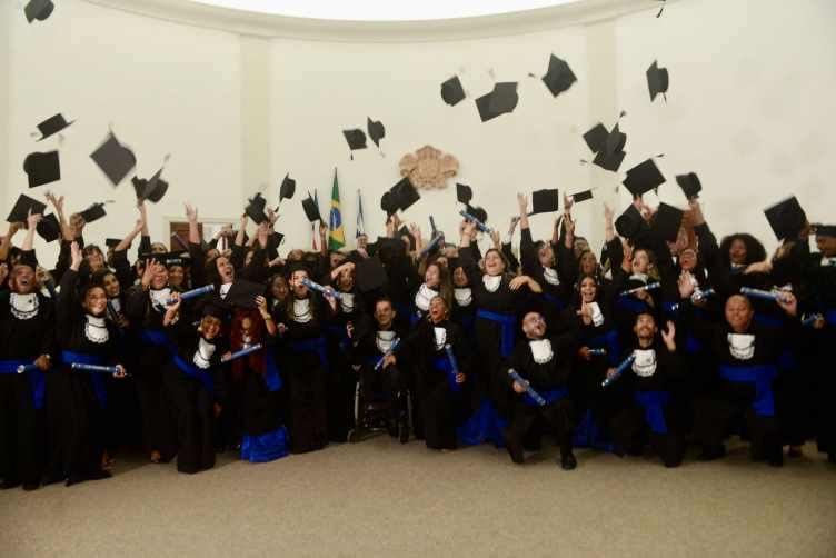 Parceria do Governo do Estado com a UFBA prepara 134 profissionais para o mercado do turismo