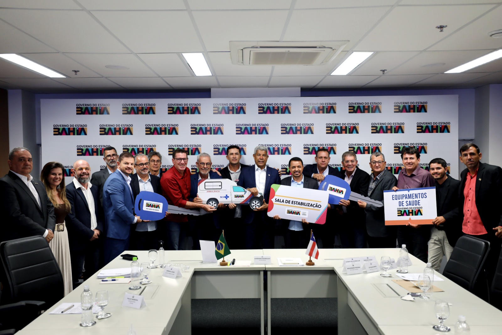 Jerônimo recebe prefeito de Mirante e anuncia novos investimentos para o município