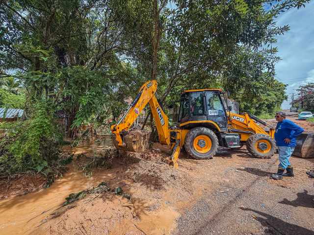 Prefeitura de Lauro segue com ações de drenagem e desobstrução durante o período de chuvas