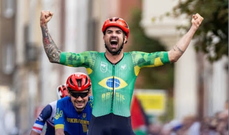 Brasileiro Lauro Chaman é ouro em etapa da Copa do Mundo de ciclismo de estrada