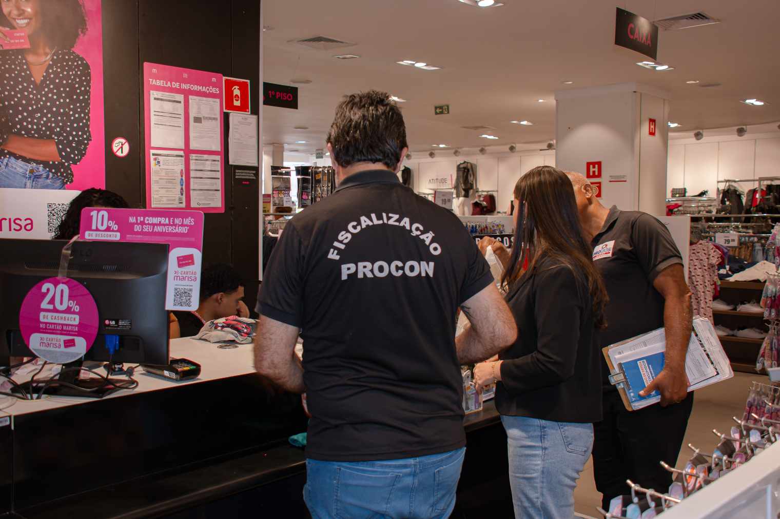 Procon de Lauro de Freitas intensifica fiscalização em operação especial para o Dia das Mães