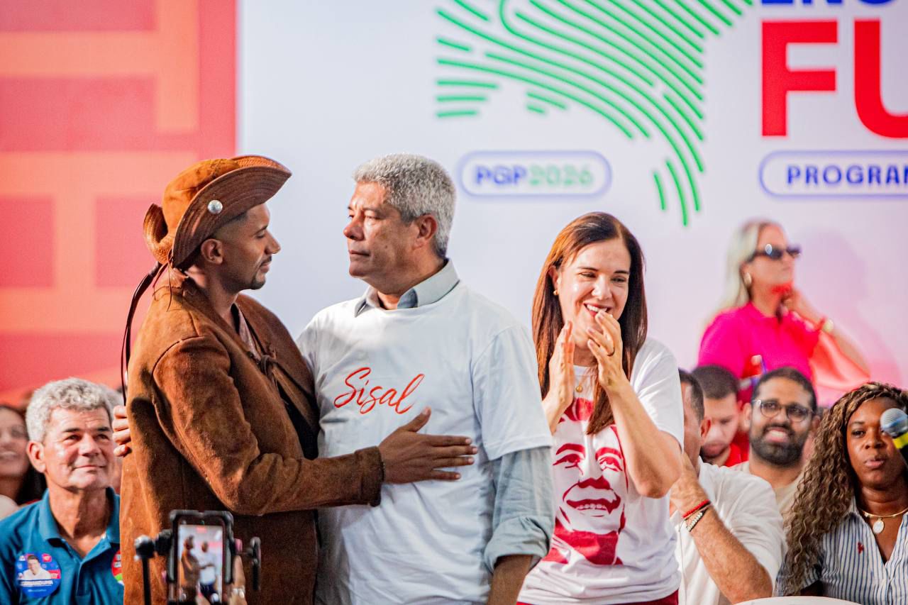 Em Serrinha, Jerônimo cita jovem de família vaqueira para explicar o que o PGP quer garantir no Sisal