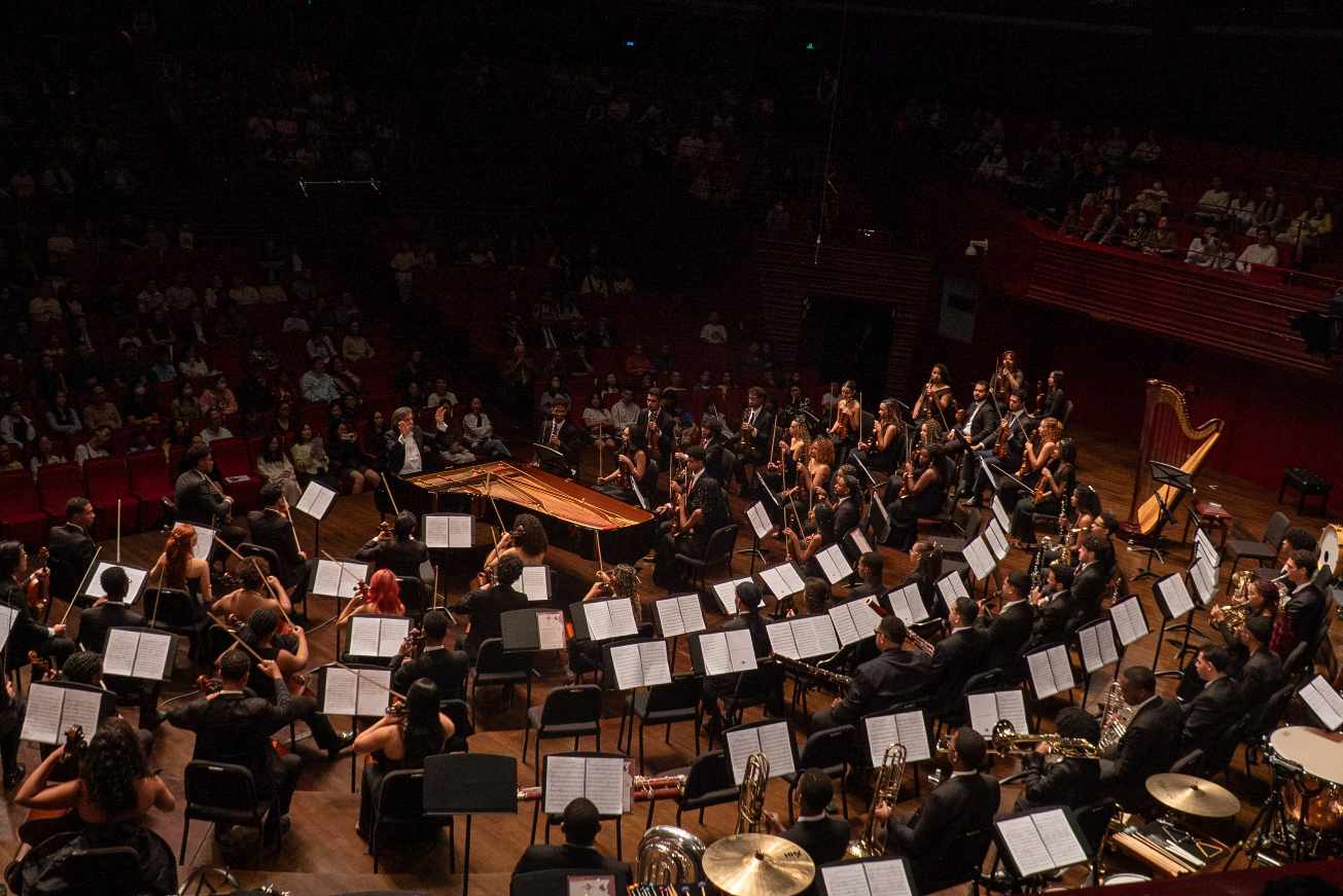 Orquestra Neojiba encerra turnê em Shenzhen, sede global da BYD na China