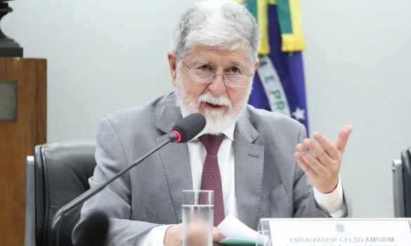 Pretexto para intervenção é inaceitável, diz Celso Amorim