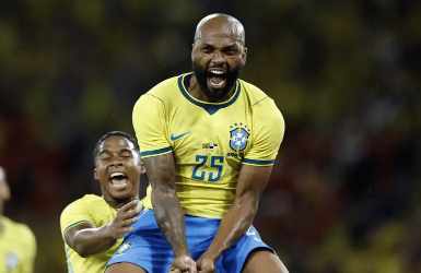 Amistoso: Brasil vence o Panamá por 6 a 2, com quatro gols dos reservas
