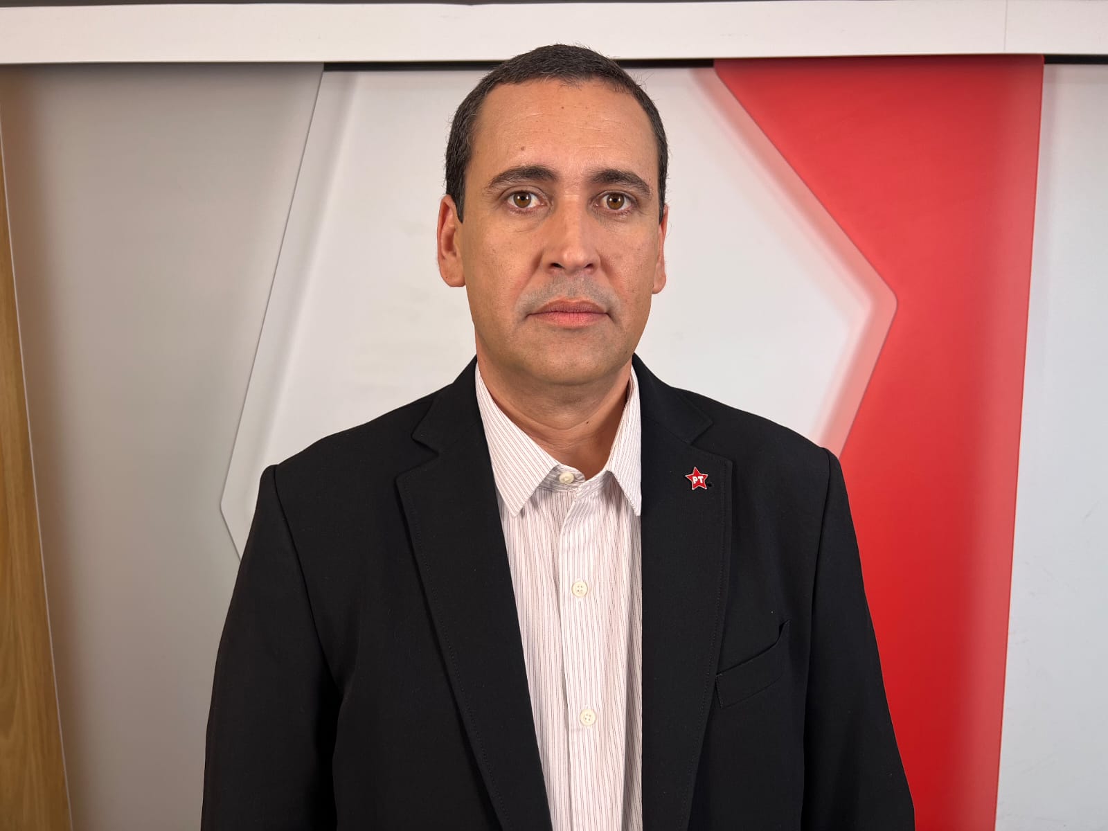”A história real de Flávio é a corda que vai enforcar a candidatura dele”, afirma Éden