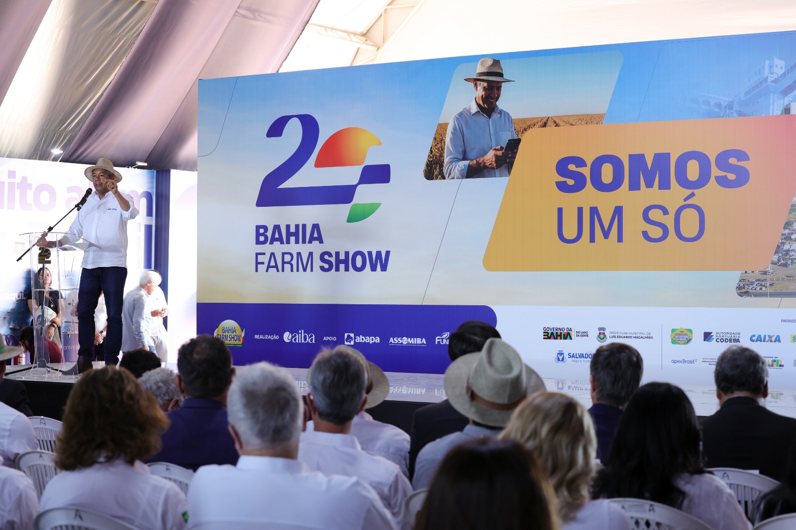 Jerônimo participa da abertura oficial do 20° Bahia Farm Show em Luís Eduardo Magalhães