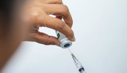 Vacinação contra a gripe é ampliada para toda a população em Camaçari
