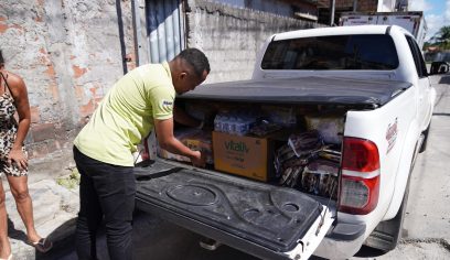 Camaçari: Prefeitura em Ação reforça atenção às mães atípicas com entrega de cestas básicas em Abrantes
